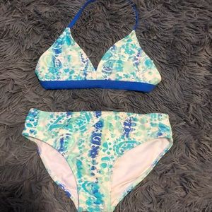 A cute bikini for girls!!!